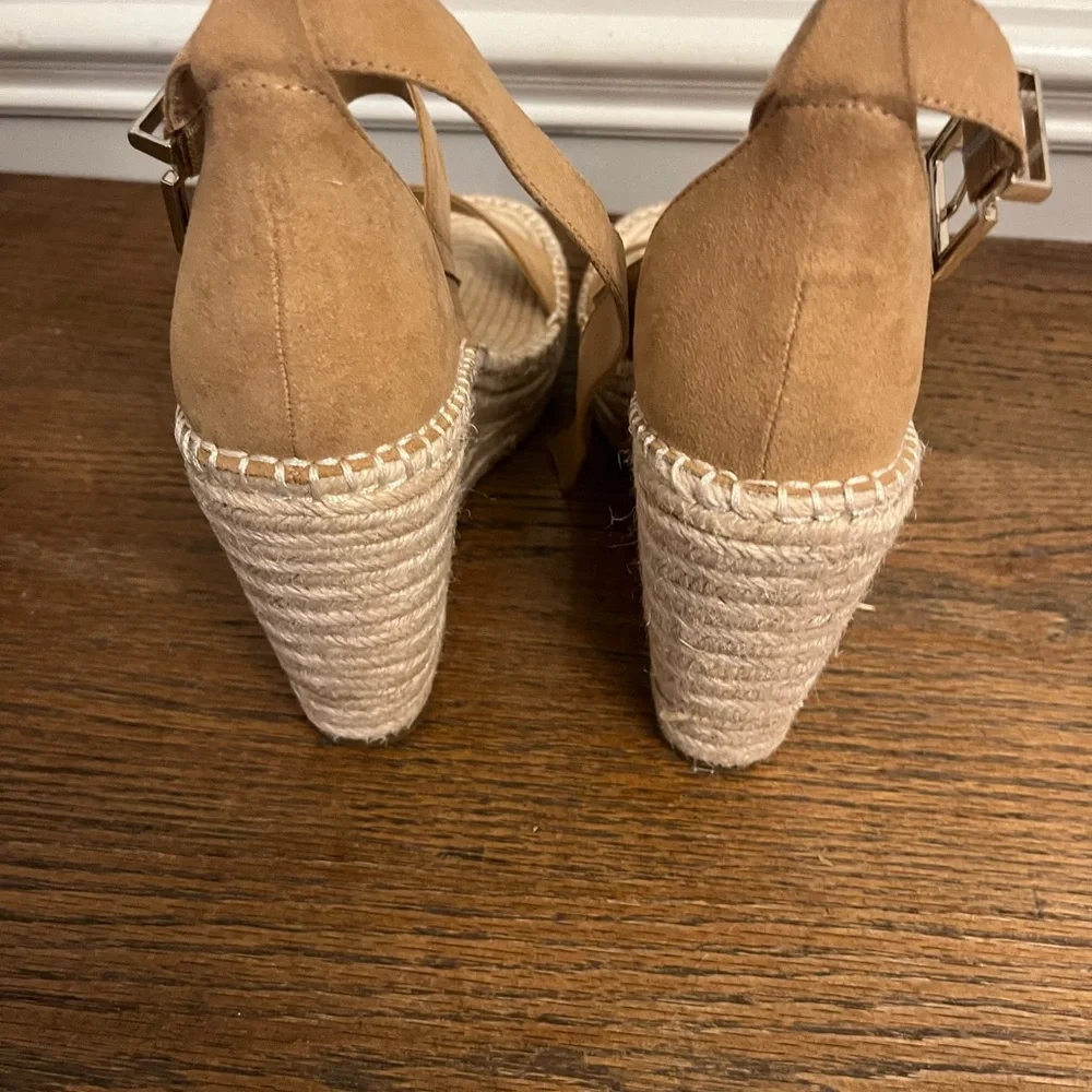 INC Beige Platform Catiana Almond Toe Wedge Buckle Espadrille Shoes‎ 8.5